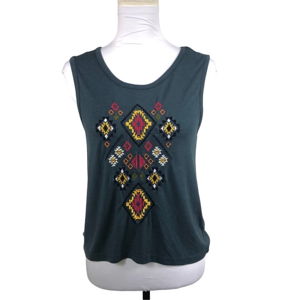 Messy Bun Just Chillin Boho Navy Blue Embroidered Sleeveless Tank Top size Small